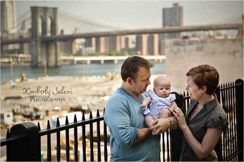 Family and Brooklyn Bridge