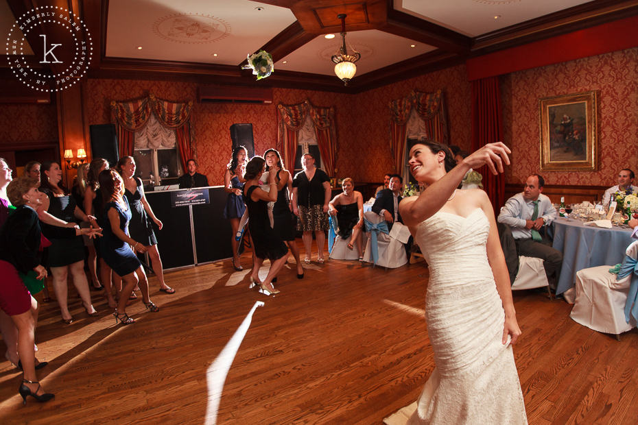 Bridal bouquet toss