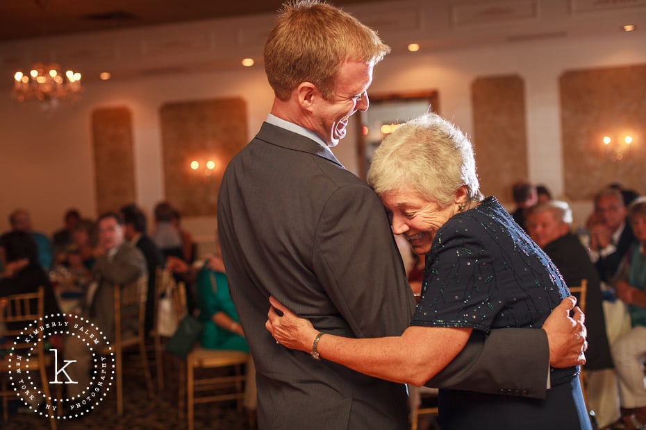 Groom and his mother dance