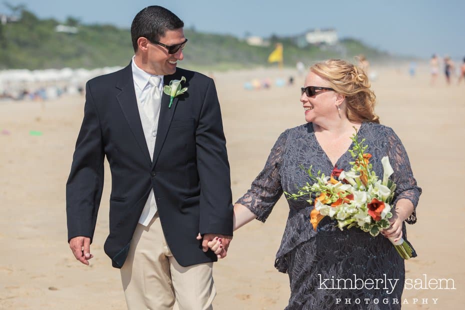 bride and groom on the beach in Montauk